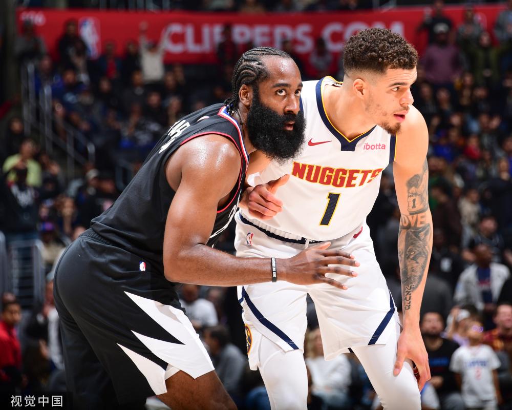 两位球星并 两位球星并