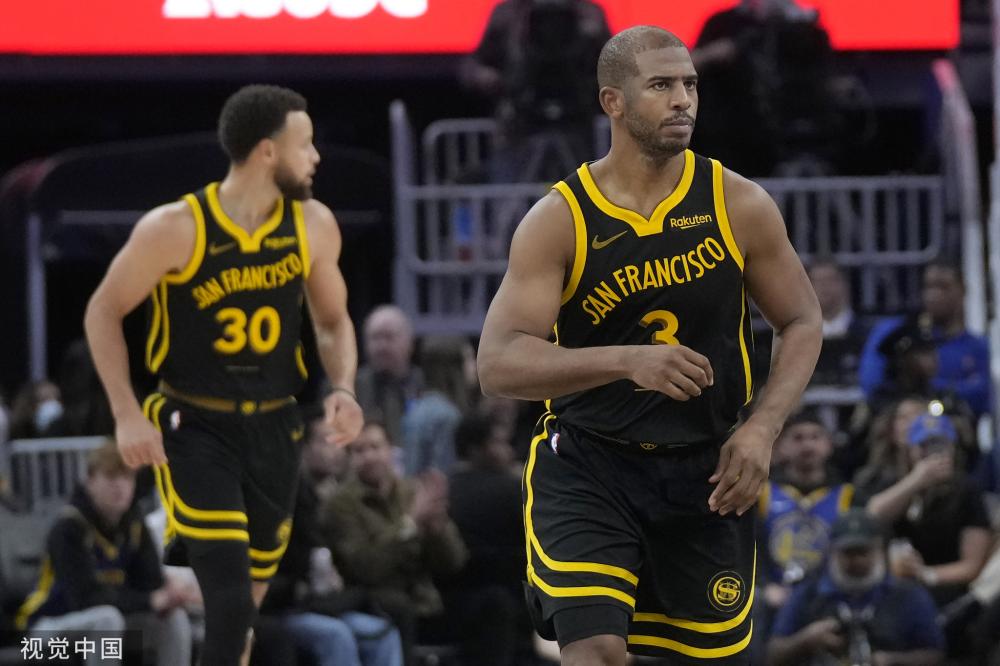 她在某次访 她在某次访