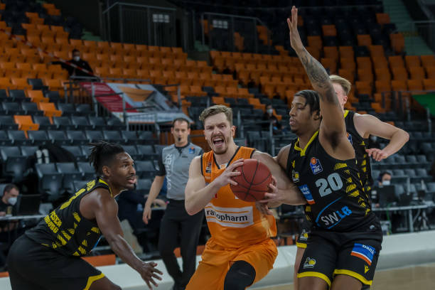 对边锋位置 对边锋位置